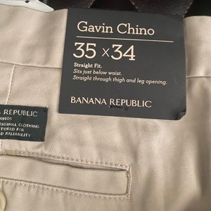 NWT Banana Republic Chinos 35x34